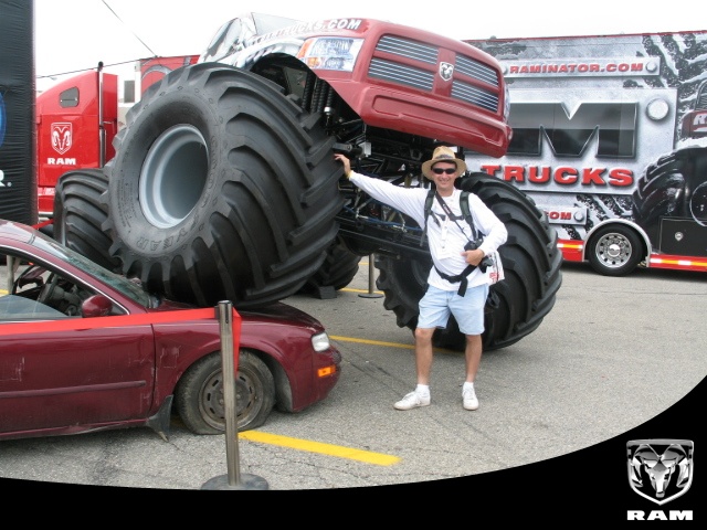 Dodge Monster Truck-13031.jpg - The photographer...